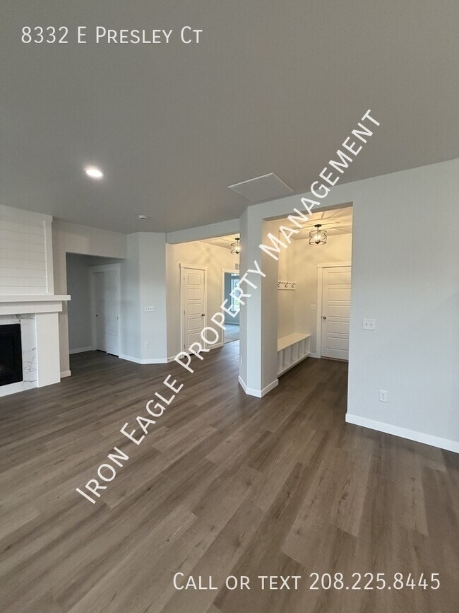Foto del edificio - 8332 E Presley Ct