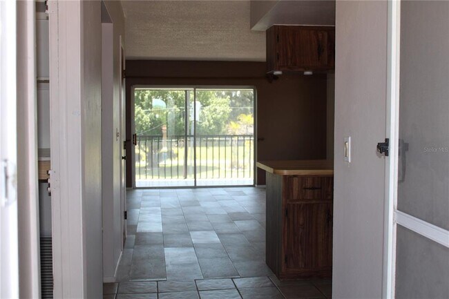 Building Photo - 2619 Magdalina Dr