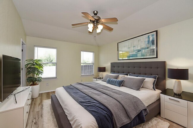 Foto del edificio - GREAT SINGLE STORY HOME  |  DECK REDONE CL...