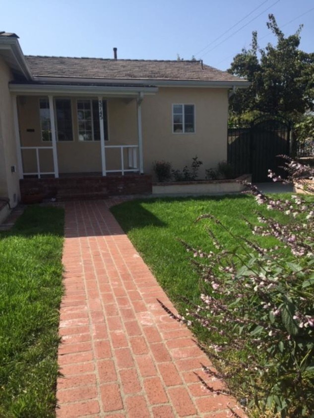 3745 Rosewood Ave, Los Angeles, CA 90066 House for Rent in Los