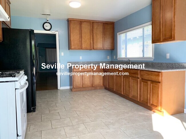 Foto del edificio - 3630 Hageman Ave