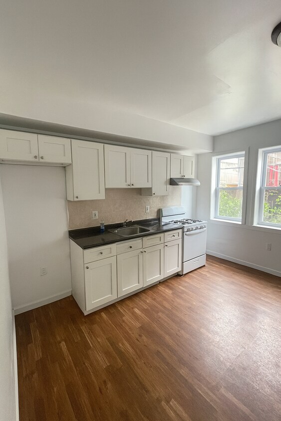 Foto principal - 5638 Litchfield St