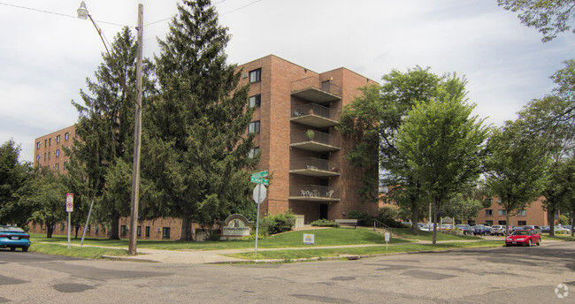 Building Photo - Lyngblomsten Apartments