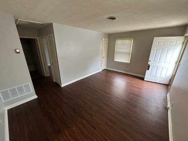 Foto del edificio - 739 Trail Dr