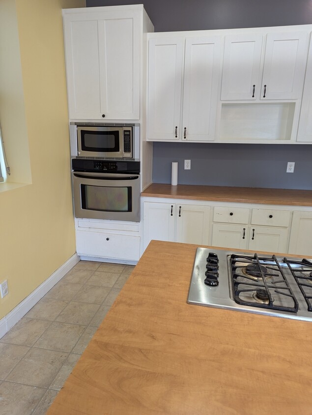 Primary Photo - Negassa Property LLC 647