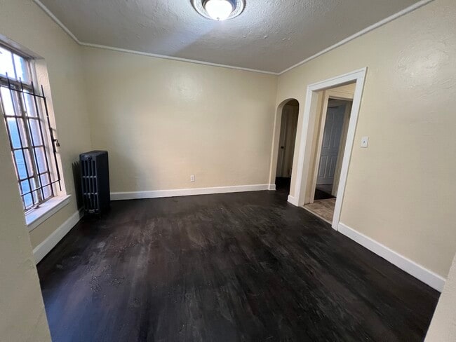 Building Photo - 13918 Roselawn St