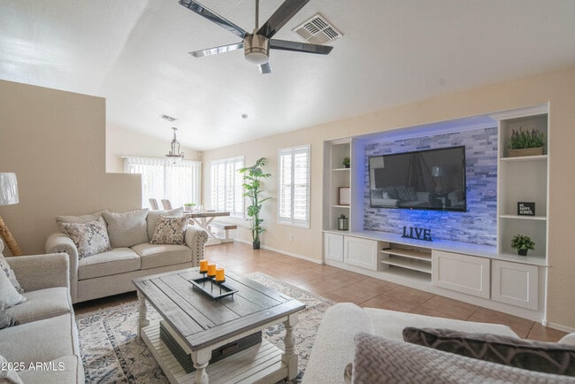 Foto del edificio - 4927 W Shumway Farm Rd
