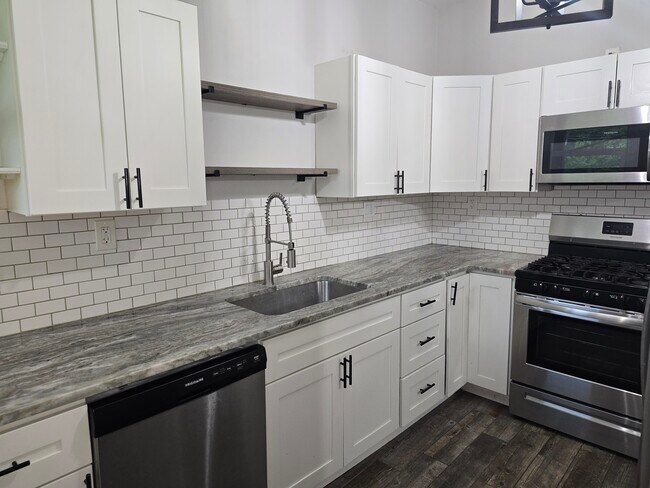 Foto del edificio - 86 Englewood St