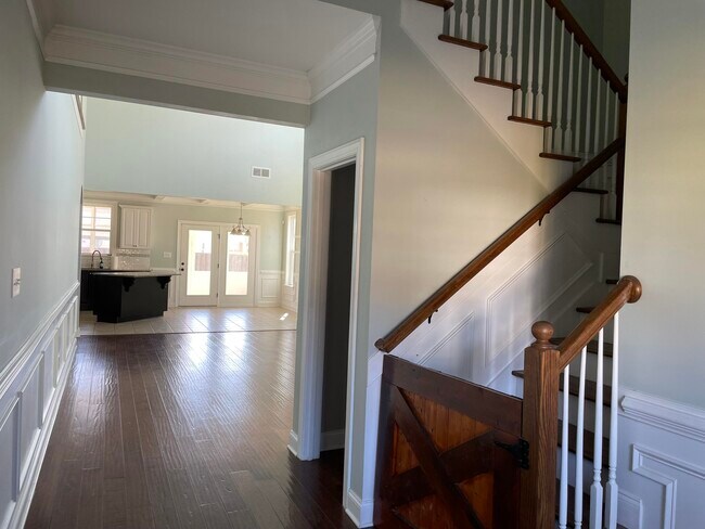 Building Photo - 155 Tahoe Drive