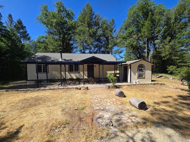 Building Photo - Charming 3-bedroom, 2-bathroom house locat...