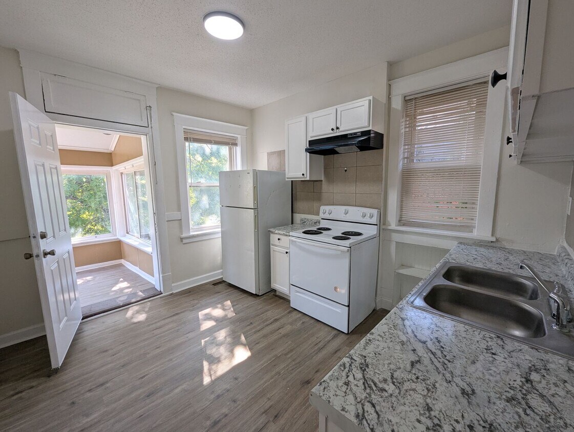 Foto principal - 5120 Lexington Ave
