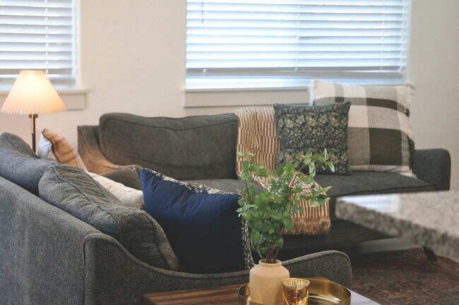 Foto del edificio - 5643 E Bollo St