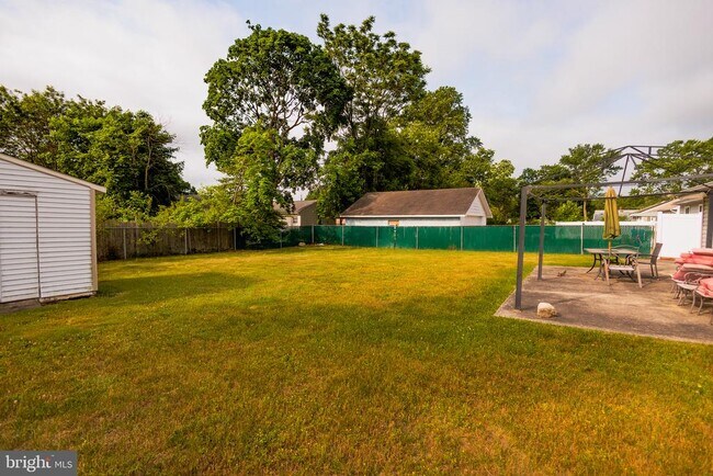 Foto del edificio - 222 MacClelland Ave