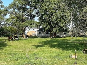 Building Photo - 3006 250 Ave