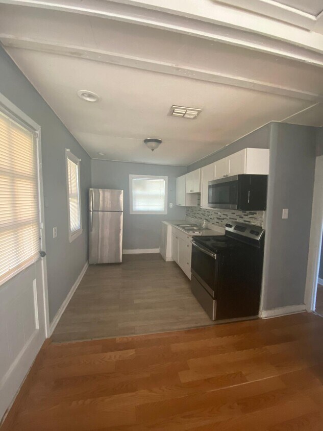 Foto principal - 312 Celery Ave S