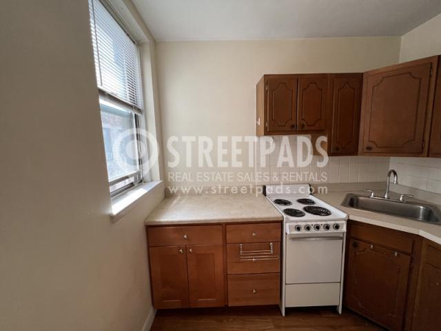 Building Photo - 1 bedroom in Boston MA 02134