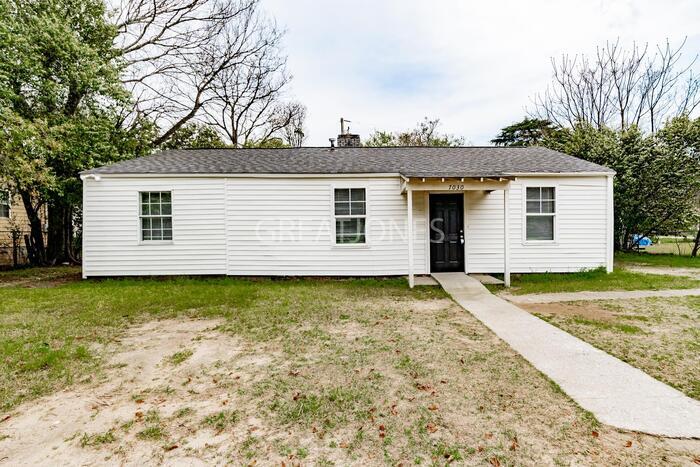 Primary Photo - 7030 Sprott St