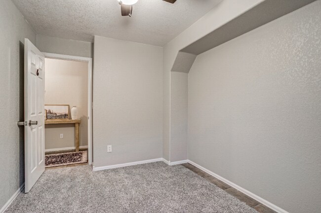 Building Photo - 13031 Dexter St