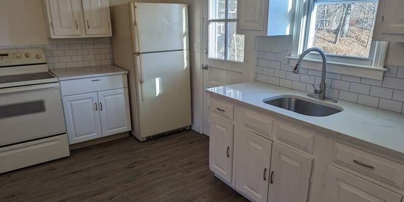 Primary Photo - 56 N Main