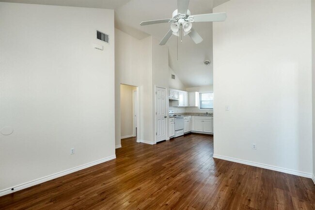 Foto del edificio - 108 Live Oak Cir