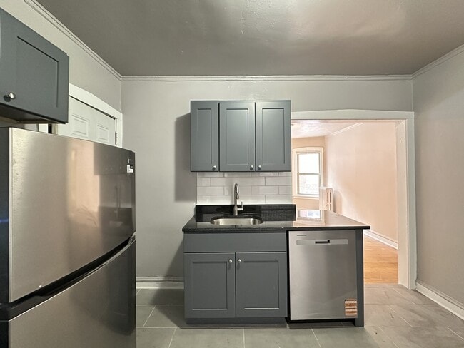 Building Photo - 4027 W Melrose St