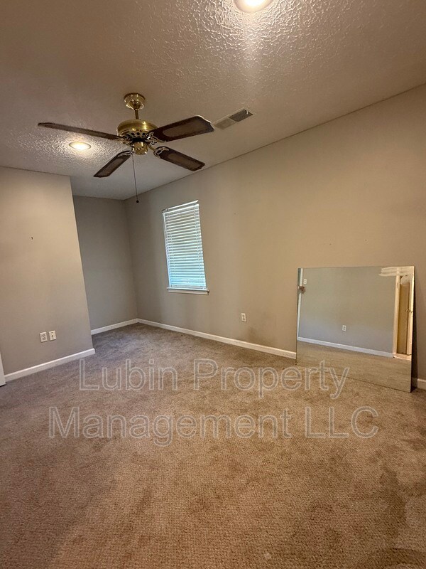 Foto del edificio - 72 N McLean Blvd