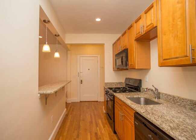 Foto del edificio - 13 Highland Ave