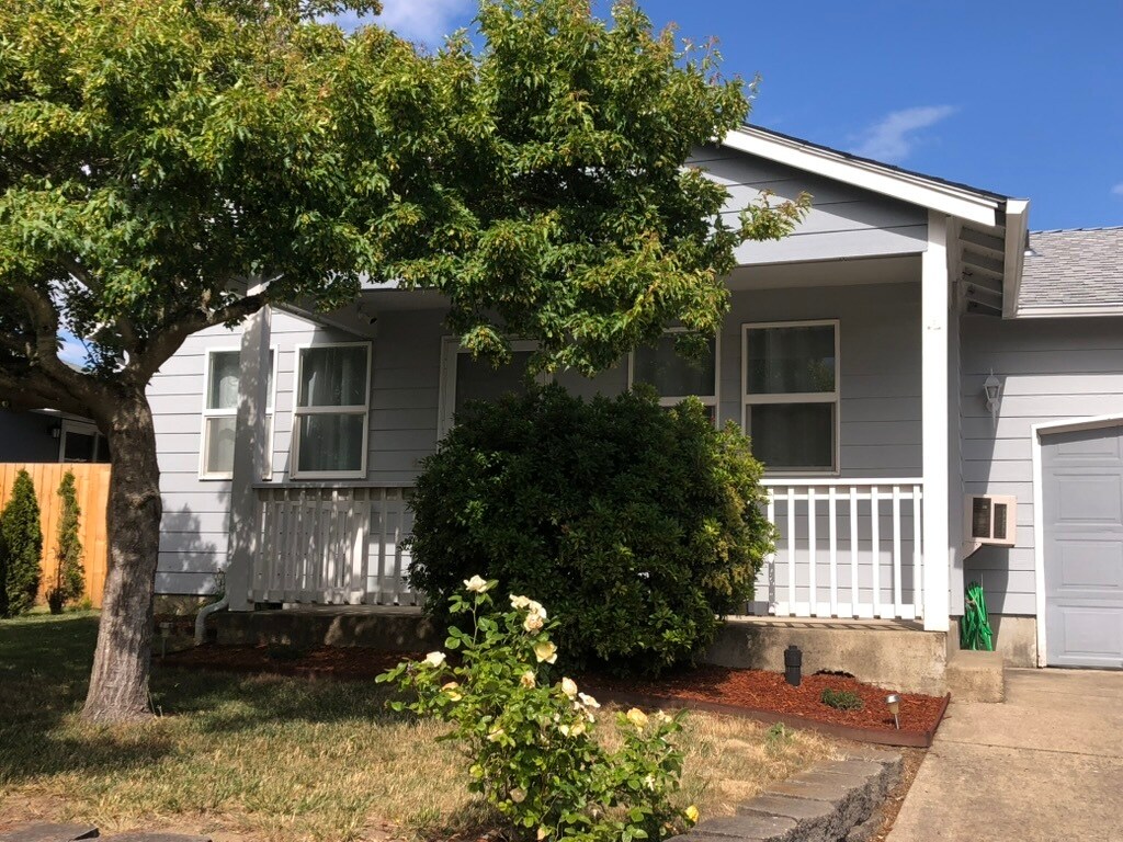 Foto principal - 2485 Monticello St SE