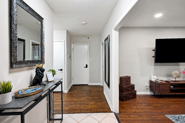Foto del edificio - 703 Waterford Rd NW