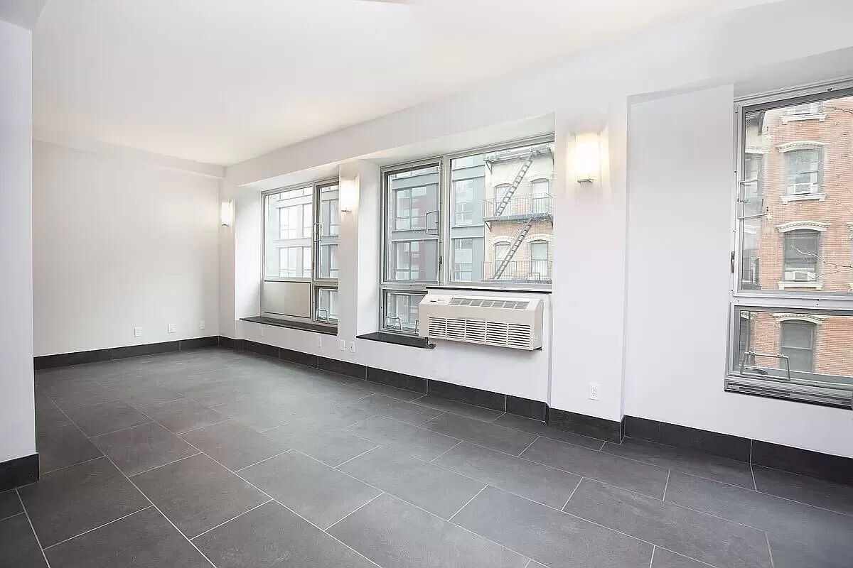 164 Attorney St Unit 305, New York, NY 10002 Room for Rent in New