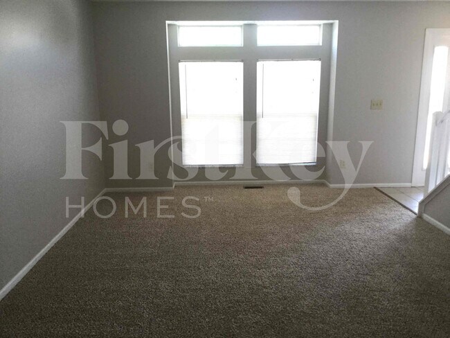 Building Photo - 7249 Bennell Dr