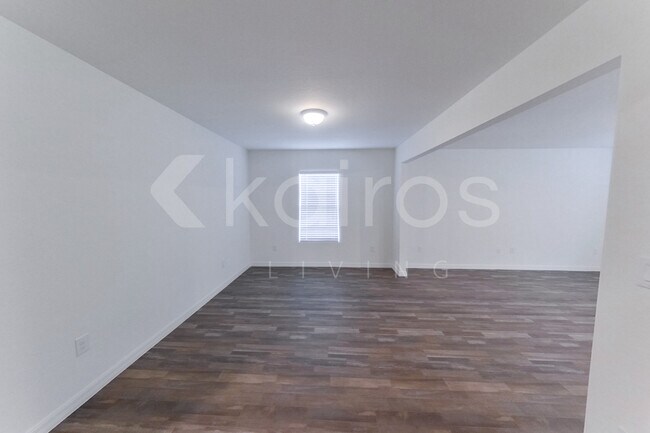 Building Photo - 3448 El Salvador Rd