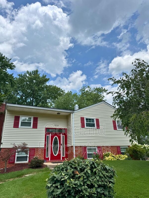Foto del edificio - 4210 Haycoke Rd