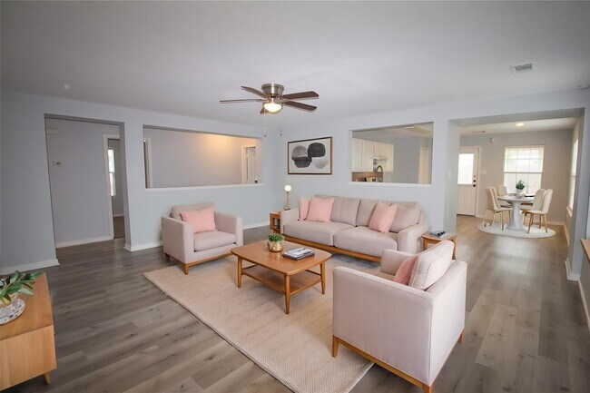 Foto del edificio - 29523 Legends Stone Dr