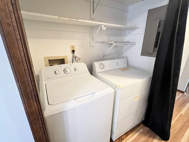 Foto del edificio - 11906 Lockett Ridge Pl