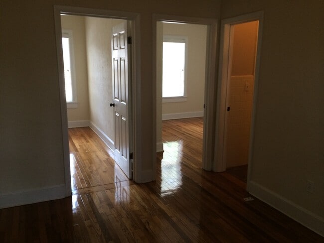 Building Photo - Margaret&#39;s Manor 919-A