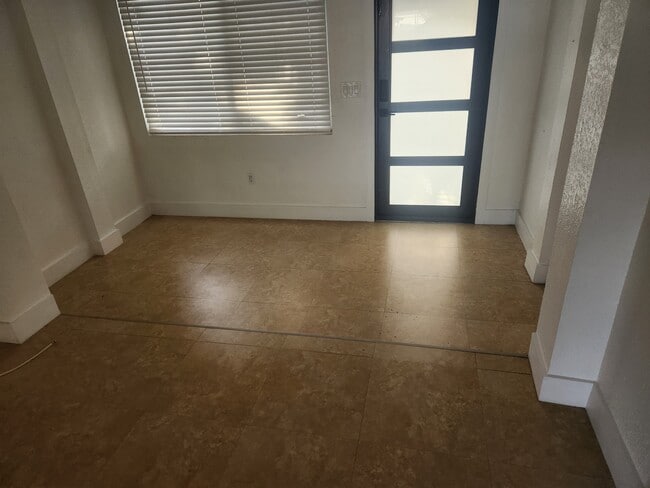 Building Photo - 14721 Pierce St