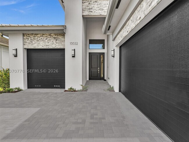 Building Photo - 10032 Stockrun Dr