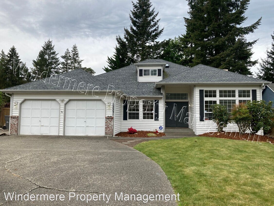 Foto principal - 12231 Crossridge Ave NW