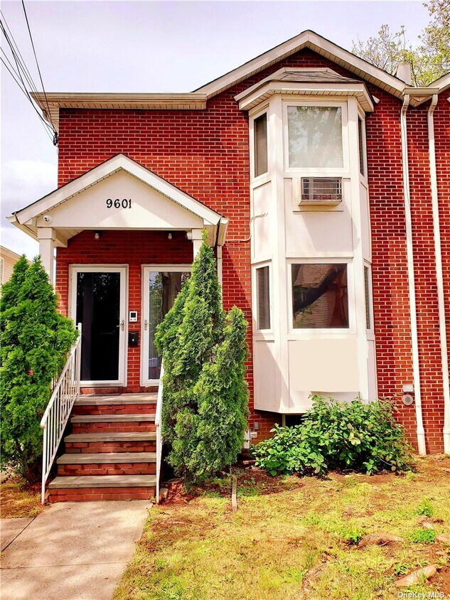 Foto principal - 96-01-96-91 91st Ave