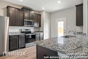 Foto del edificio - 3 br, 2.5 bath House - 9139 Bennett Frst