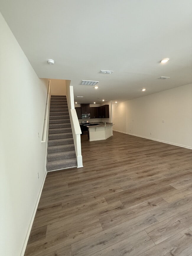 Building Photo - 3 bed 2 and half bath home in Mebane