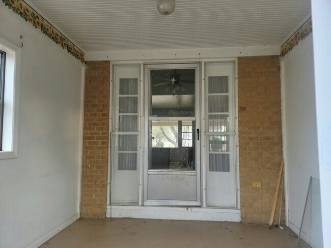 Foto del edificio - 2109 S Parkwood Ln