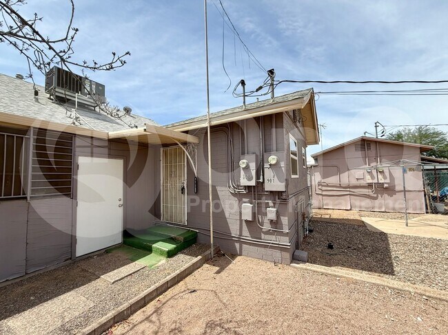 Foto del edificio - 901 N Arbor Ave