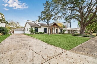Building Photo - 2127 Blue Willow Dr