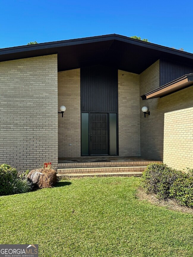 Foto del edificio - 5143 Nevils Daisy Rd
