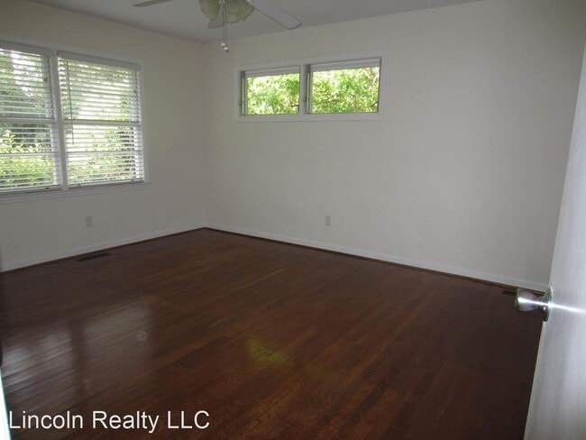Building Photo - 3 br, 2 bath House - 5 Lakeview Circle