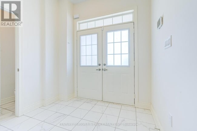 Building Photo - 2237 Crystal Dr