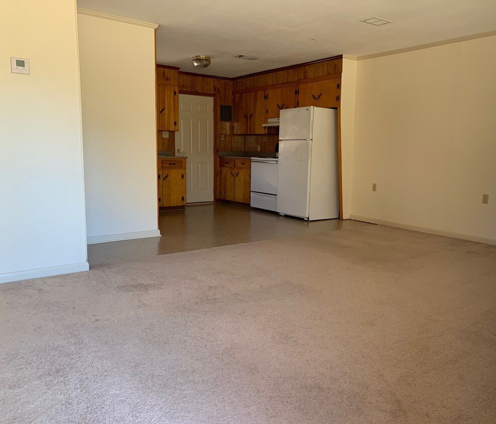 Living Room - 788 Ponta St
