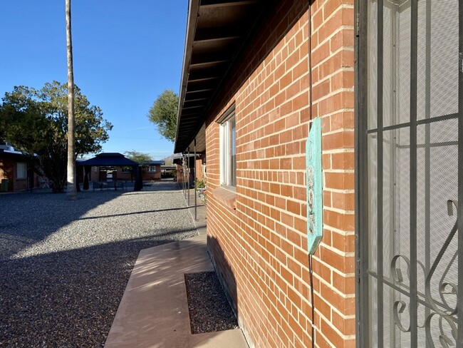 Foto del edificio - 1295 E Glenn St